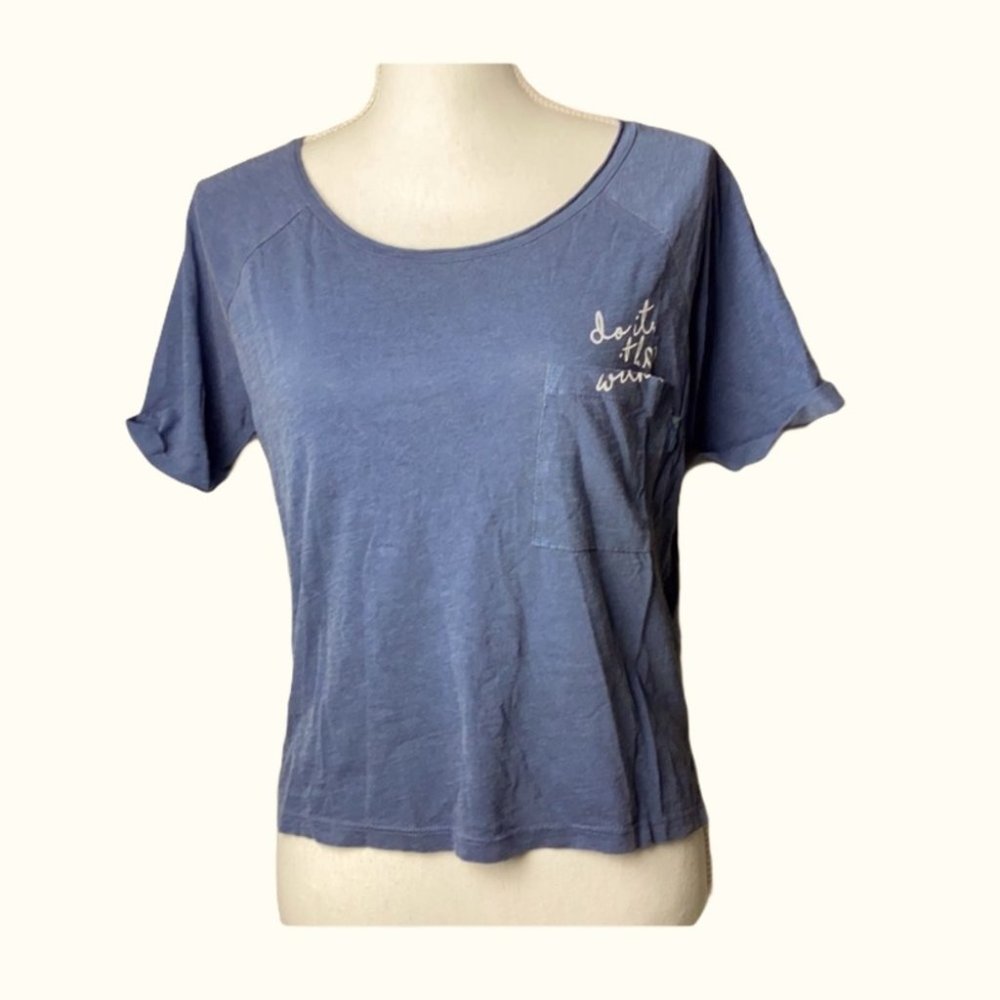 Avocado womens short sleeve tee size Small blue